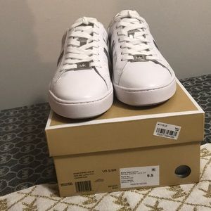 MK Irving strip lace up